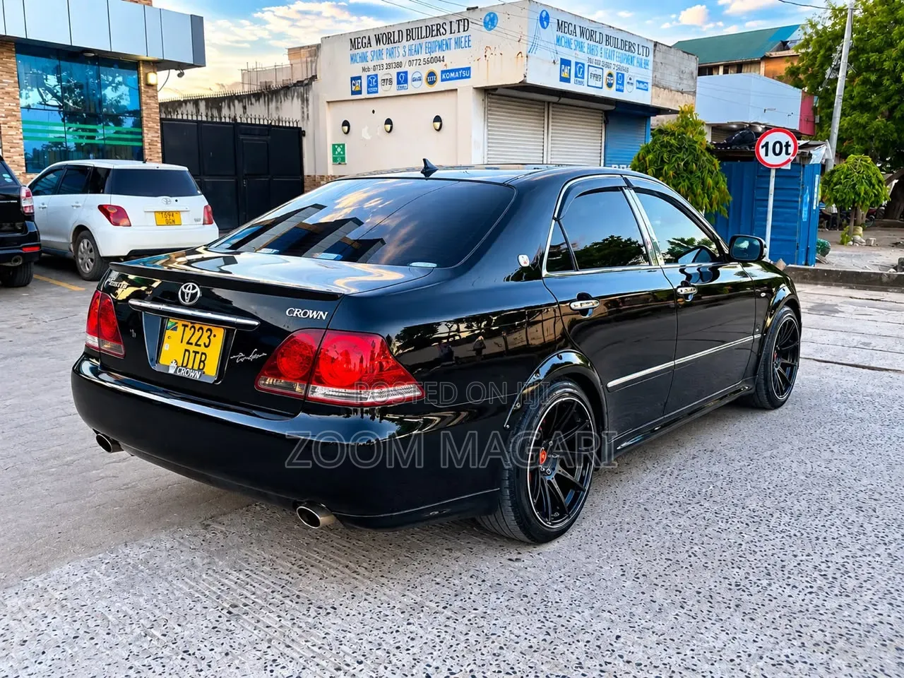 Toyota Crown Royale 2005 Black