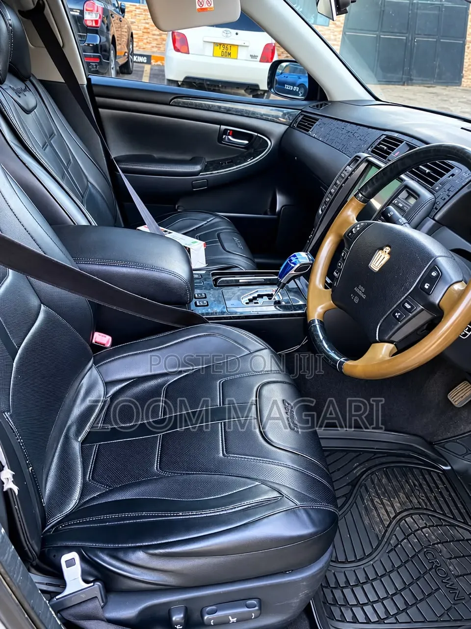 Toyota Crown Royale 2005 Black