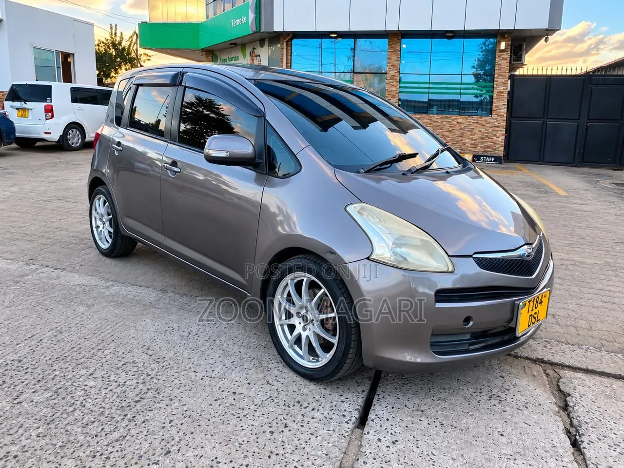 Toyota Ractis 2006 Gray