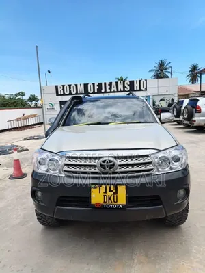 Toyota Fortuner 2017
