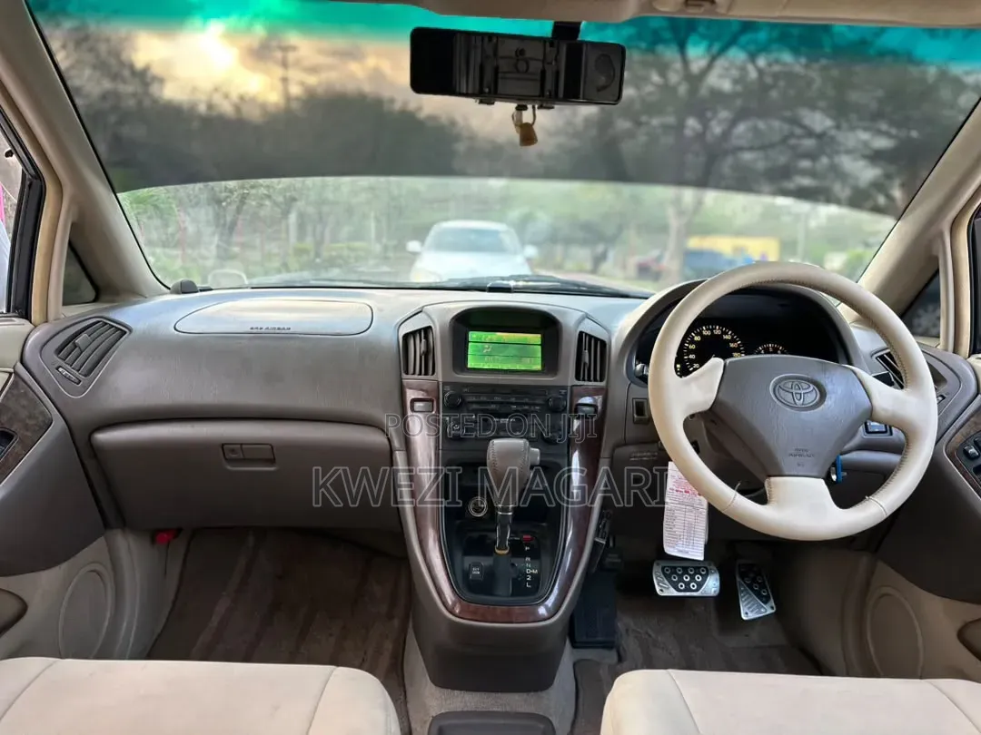Toyota Harrier 2002 White