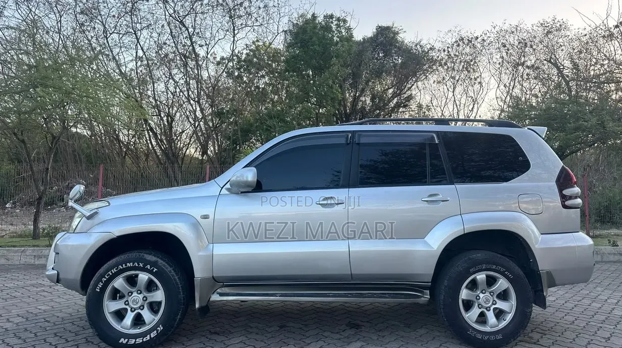 Toyota Land Cruiser Prado 2004 Silver