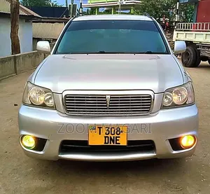 Toyota Kluger 2004 Gold