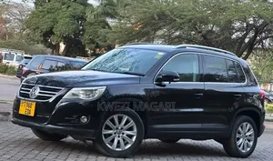 Volkswagen Tiguan 2009 Black