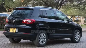 Volkswagen Tiguan 2009 Black