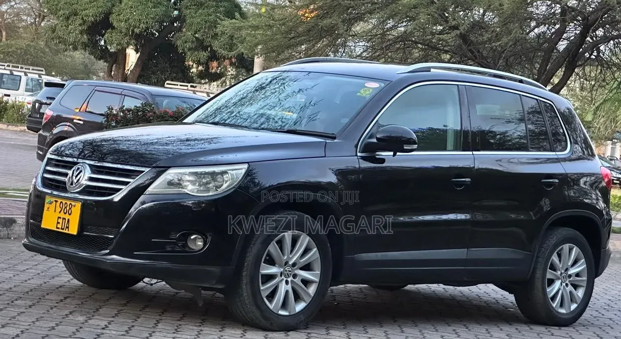 Volkswagen Tiguan 2009 Black