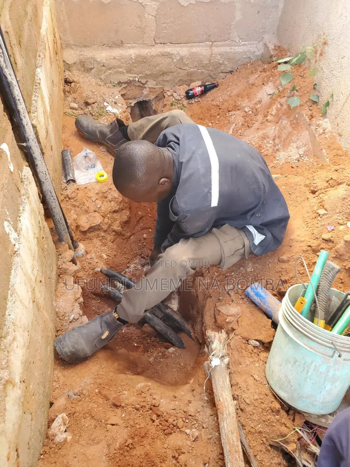 Fundi Umeme Na Bomba