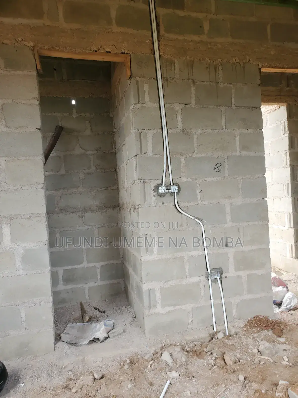 Fundi Umeme Na Bomba