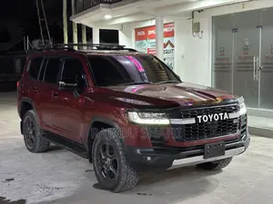 Toyota Land Cruiser LC300 2024 Red