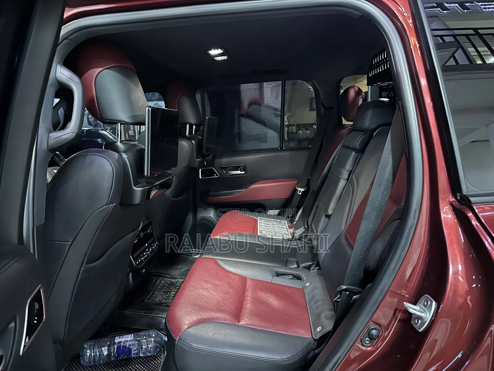Toyota Land Cruiser LC300 2024 Red