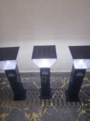 Sophisticated Solar Landscape Lights for Modern Buildings