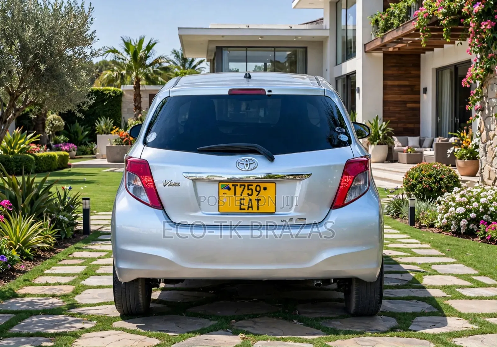 Toyota Vitz 1.0 FWD 5dr 2010 Silver