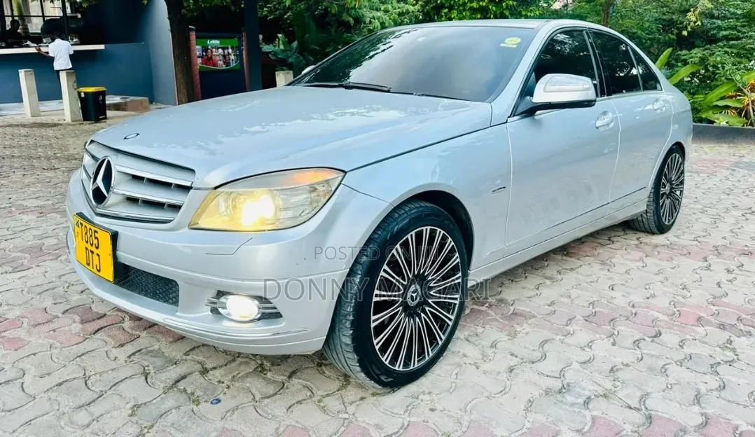 Mercedes-Benz C-Class 2007 Silver