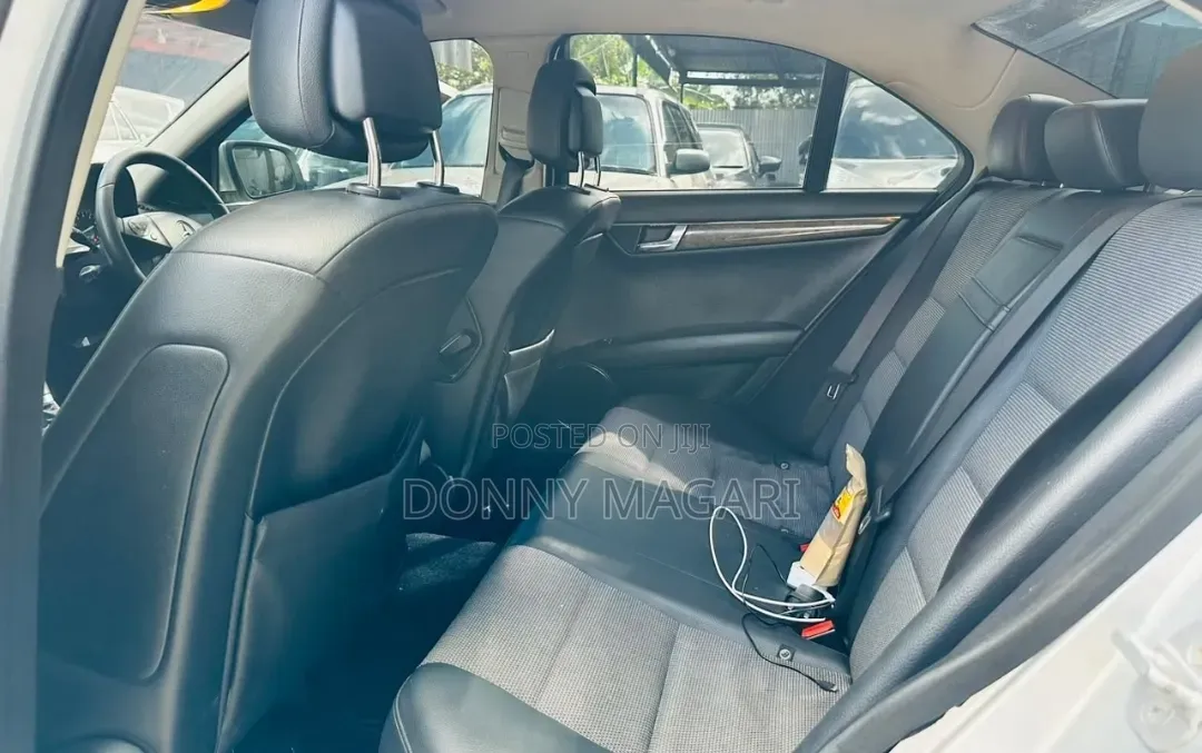 Mercedes-Benz C-Class 2007 Silver