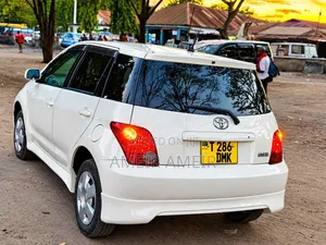 Toyota IST 2005 White