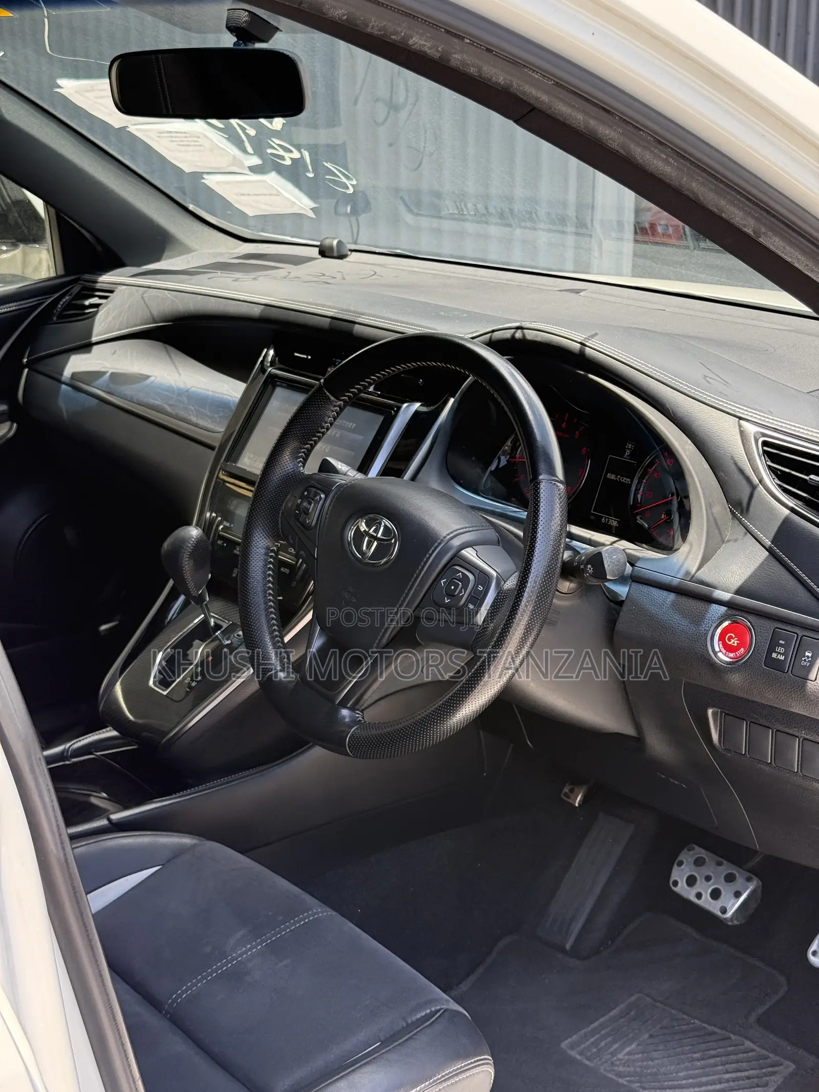 Toyota Harrier 2016