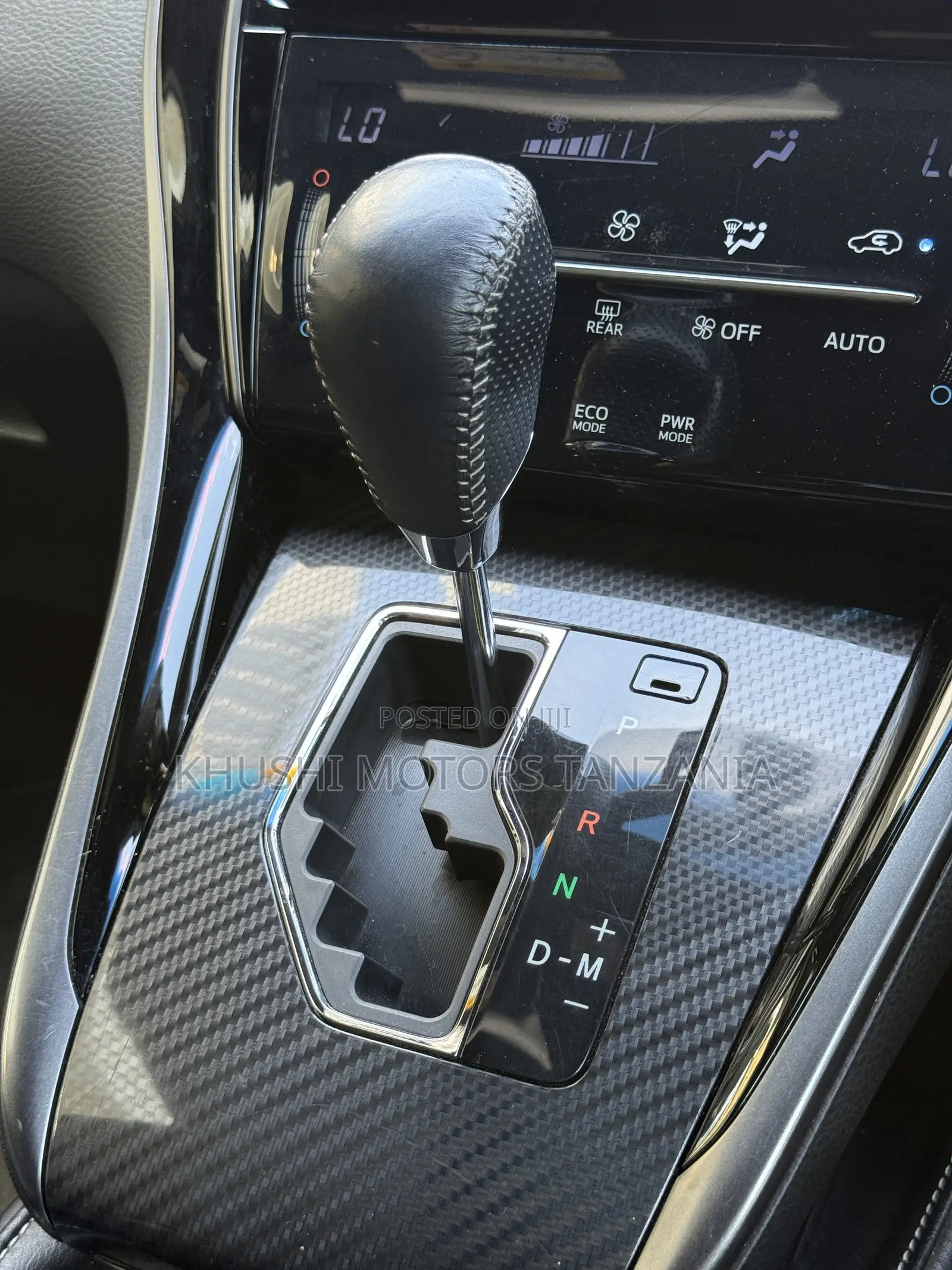 Toyota Harrier 2016