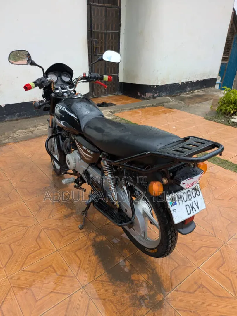 Bajaj Boxer 125 2021 Black