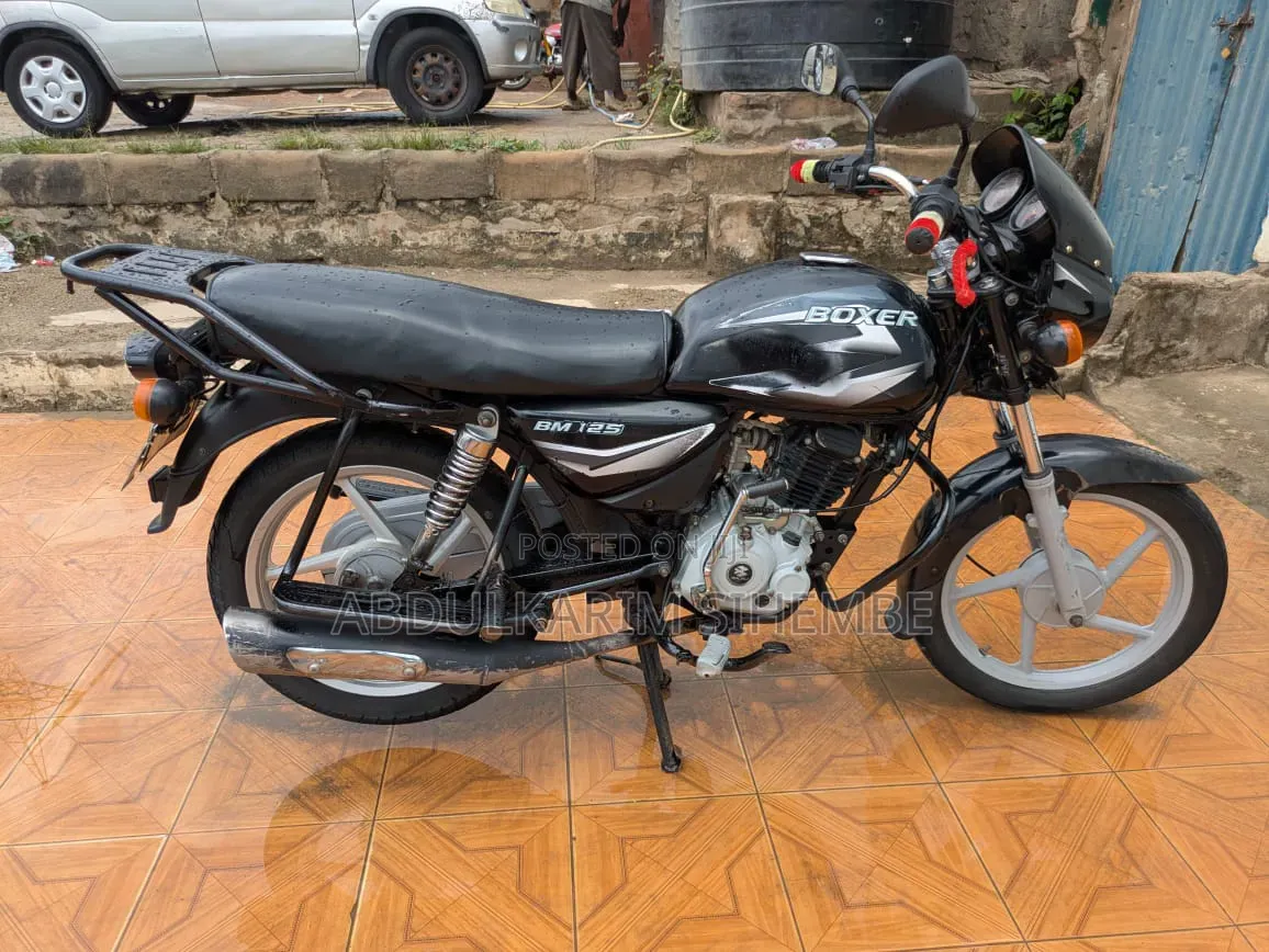 Bajaj Boxer 125 2021 Black