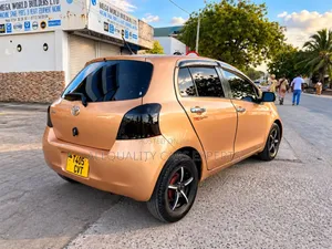 Toyota Vitz 2004