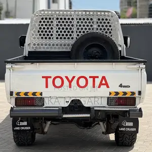 Toyota Land Cruiser 2015 White