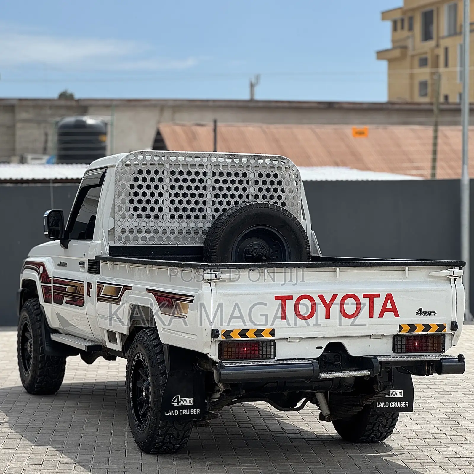 Toyota Land Cruiser 2015 White