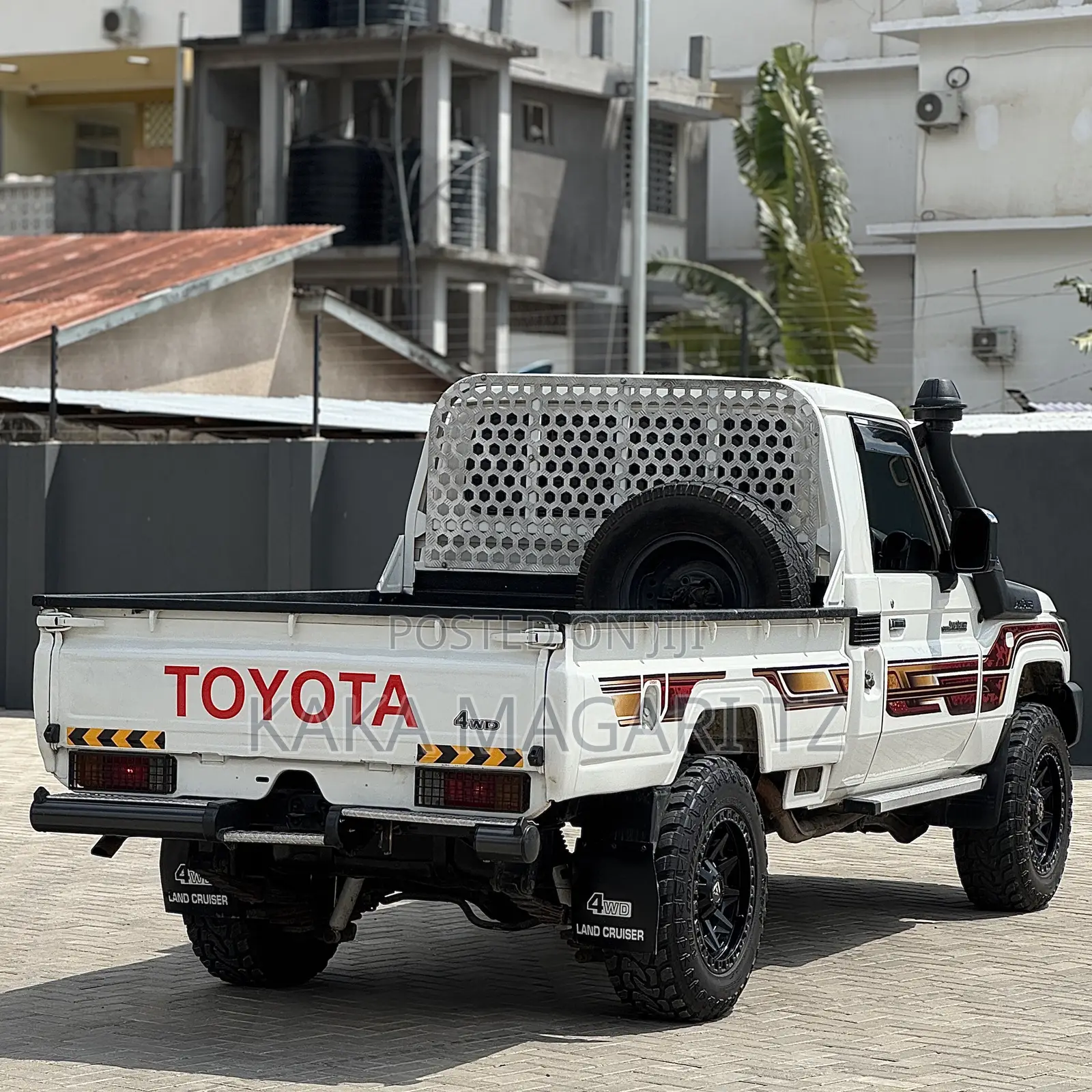 Toyota Land Cruiser 2015 White