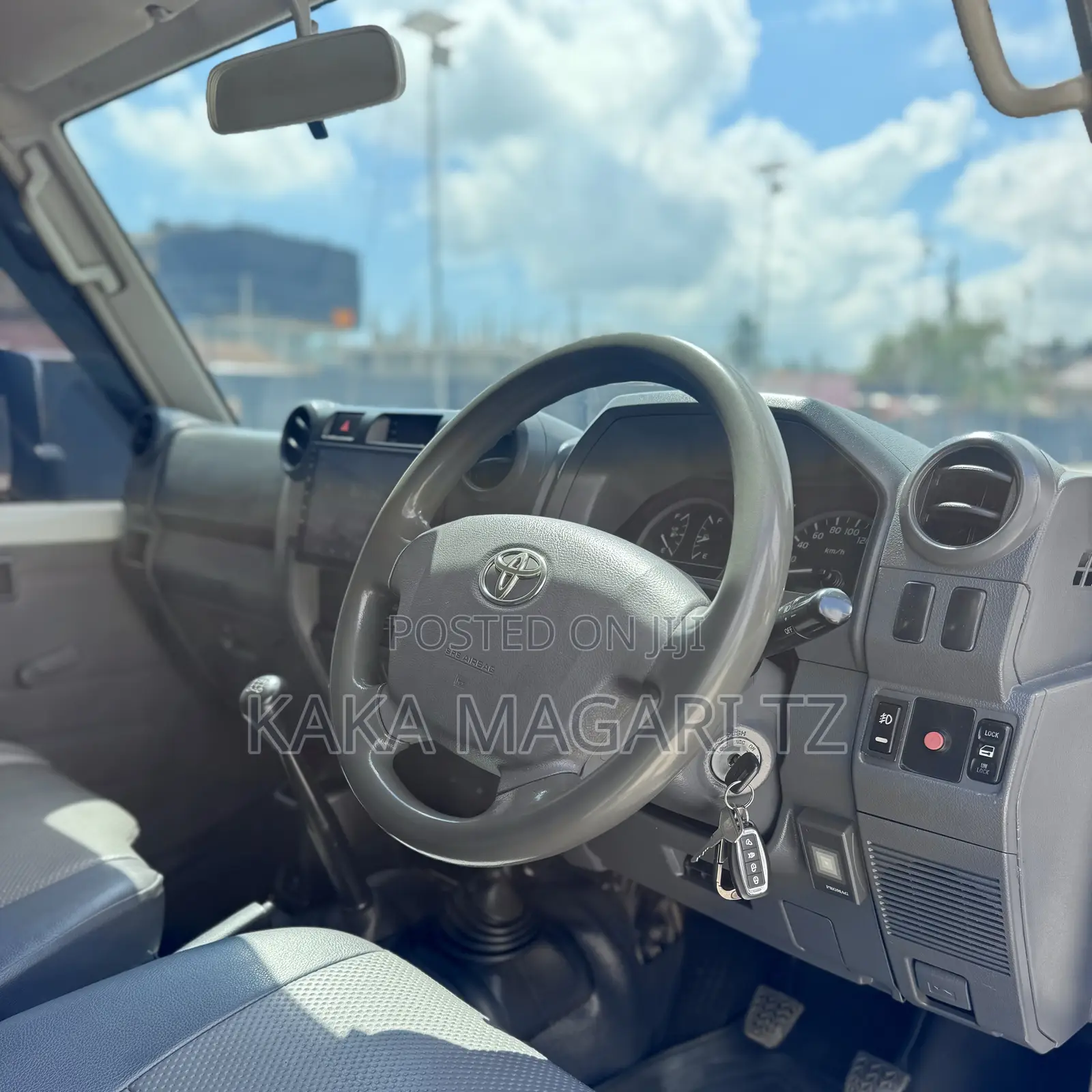 Toyota Land Cruiser 2015 White