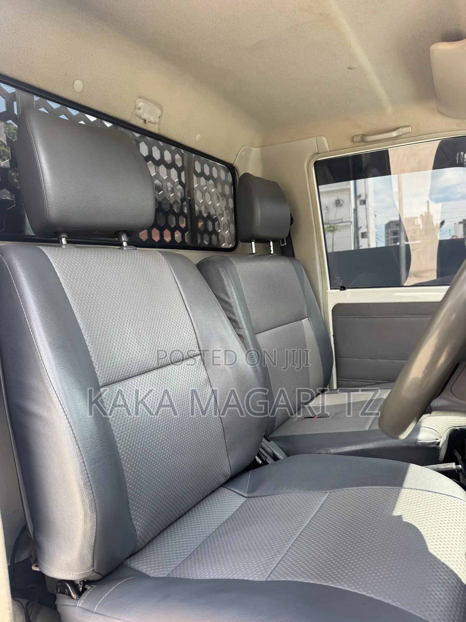 Toyota Land Cruiser 2015 White