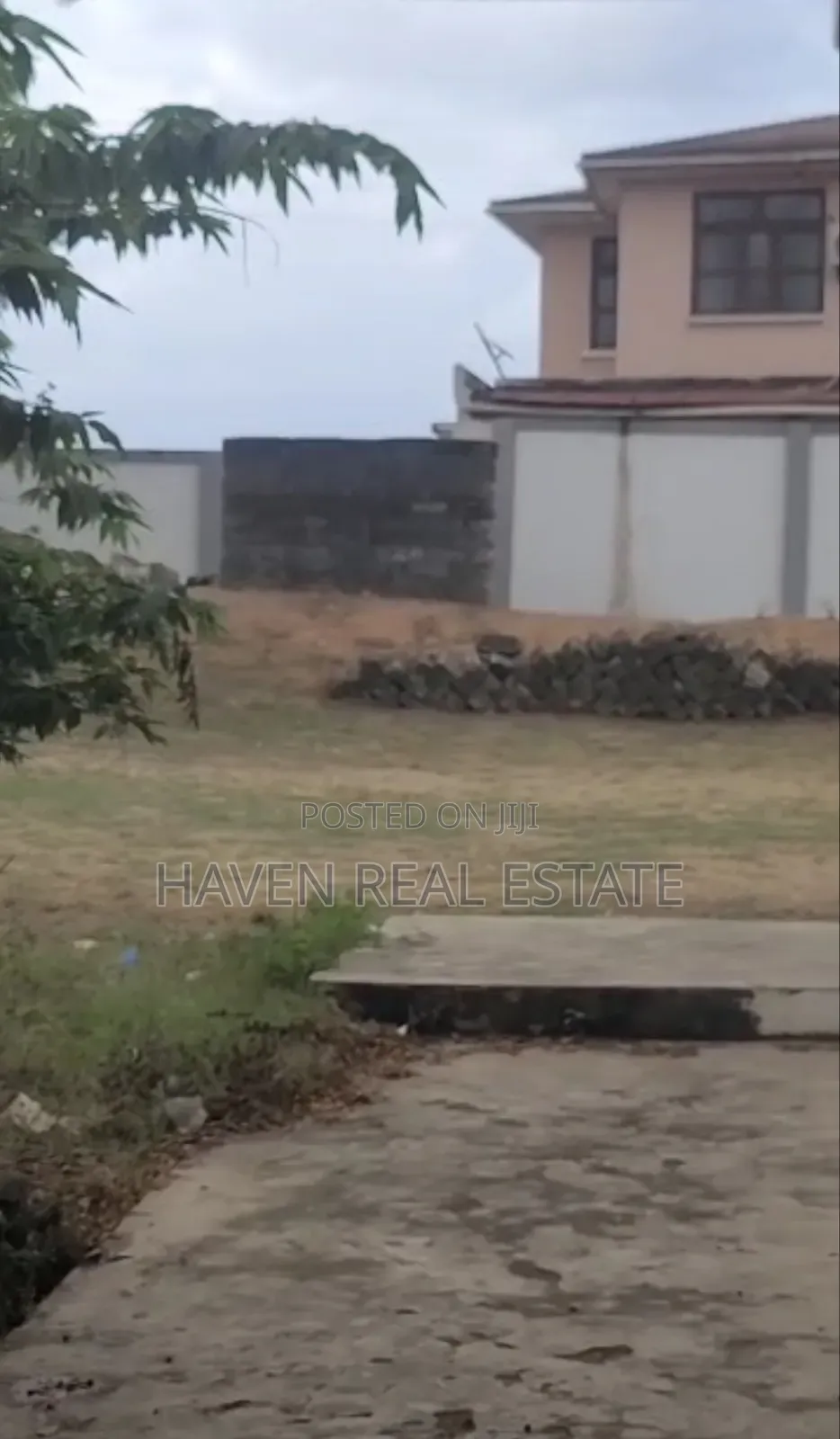 Comercial Plot Inatizama Main Road Inauzwa Kimara Stop Over