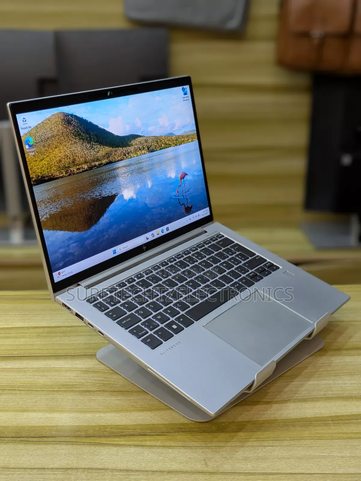 New Laptop HP EliteBook 845 G10 16GB AMD Ryzen 5 SSD 256GB