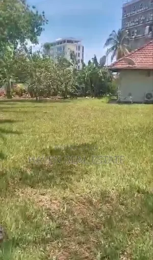 5bdrm House in Ada Estate for sale
