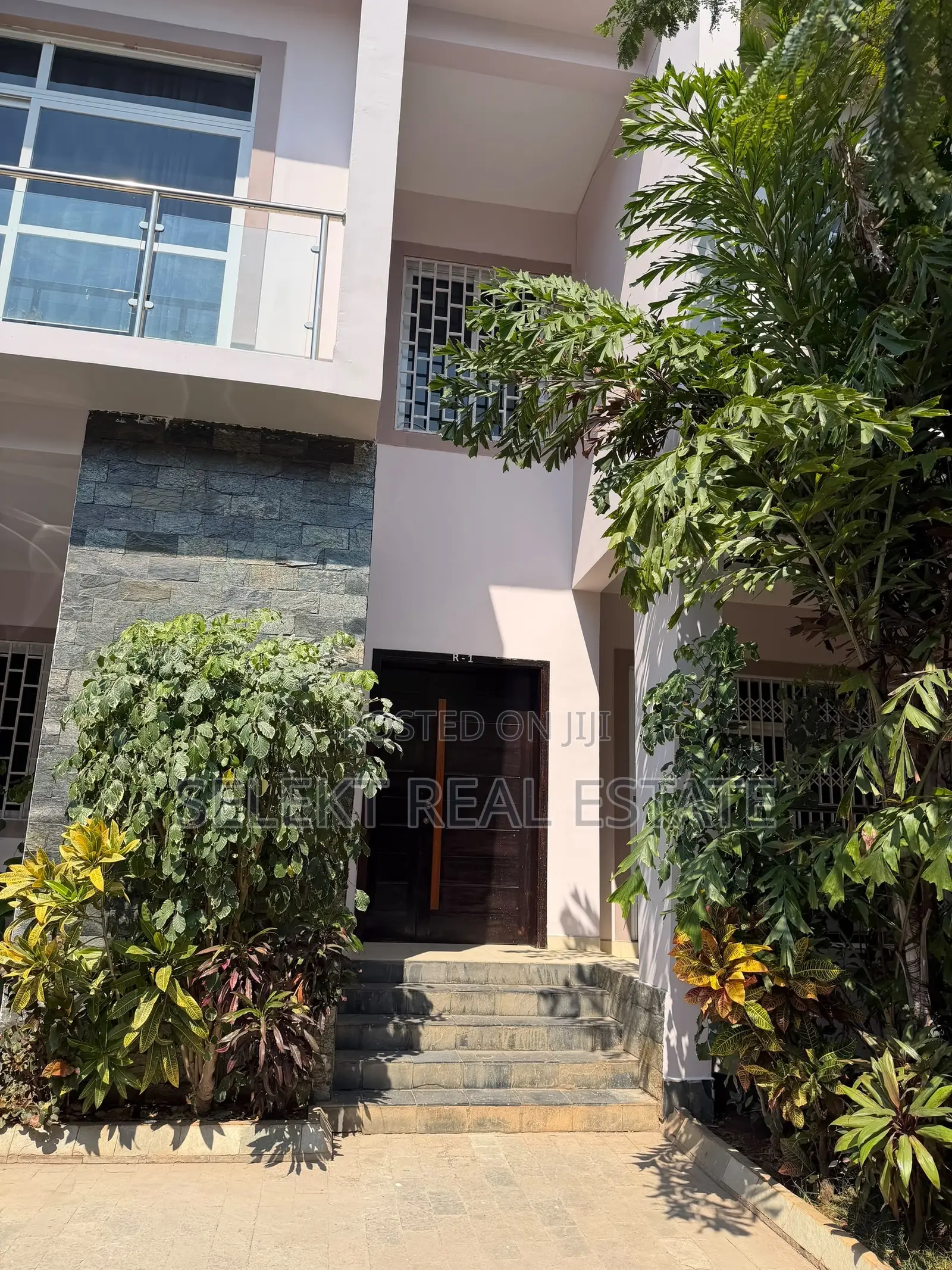 Furnished 5bdrm Villa in Masaki for rent