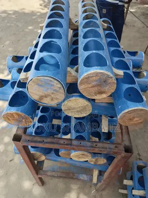 Feeder Zakulishia Kuku Bata Kanga
