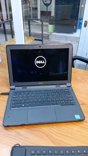 Laptop Dell Latitude 3340 4GB Intel HDD 500GB