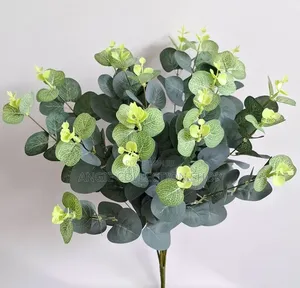 Maua and Vases