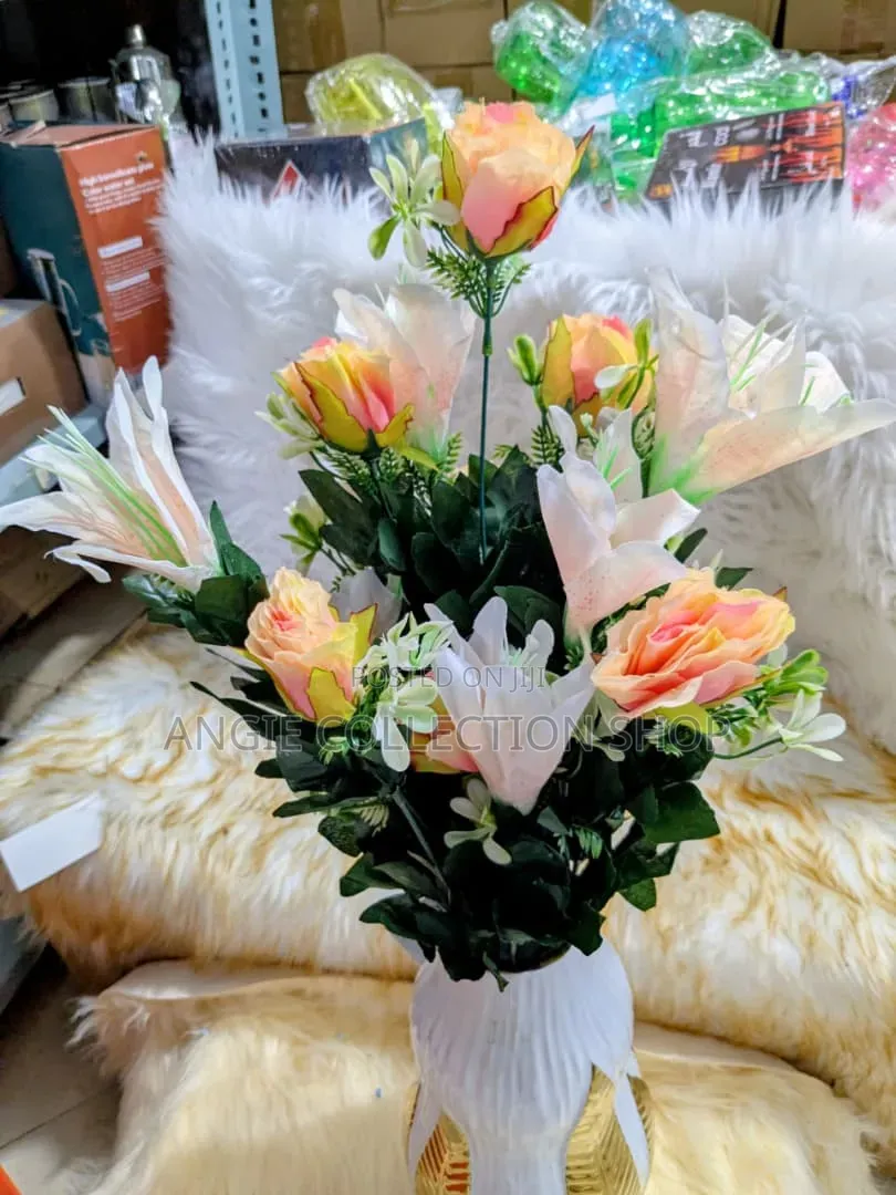 Maua and Vases