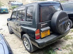 Suzuki Escudo 2000 Black