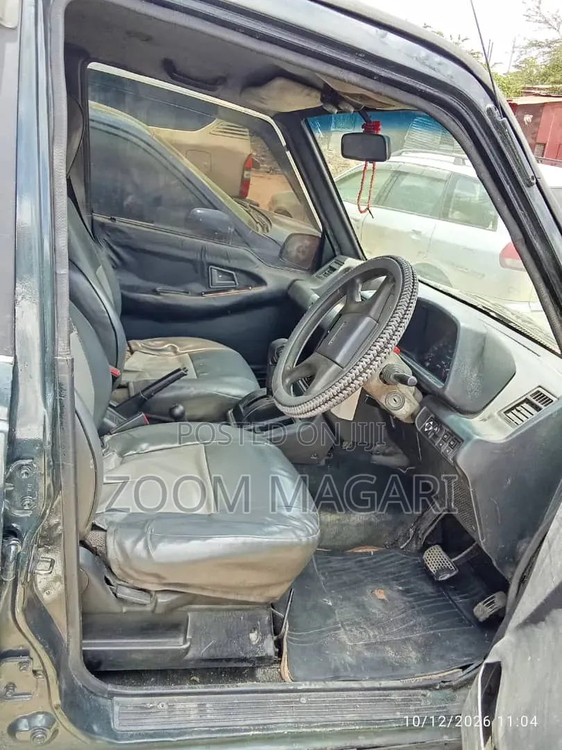 Suzuki Escudo 2000 Black