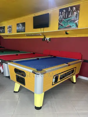 Pool Table Imara Na Ya Kisasa Inauzwa (Fursa Ya Biashara