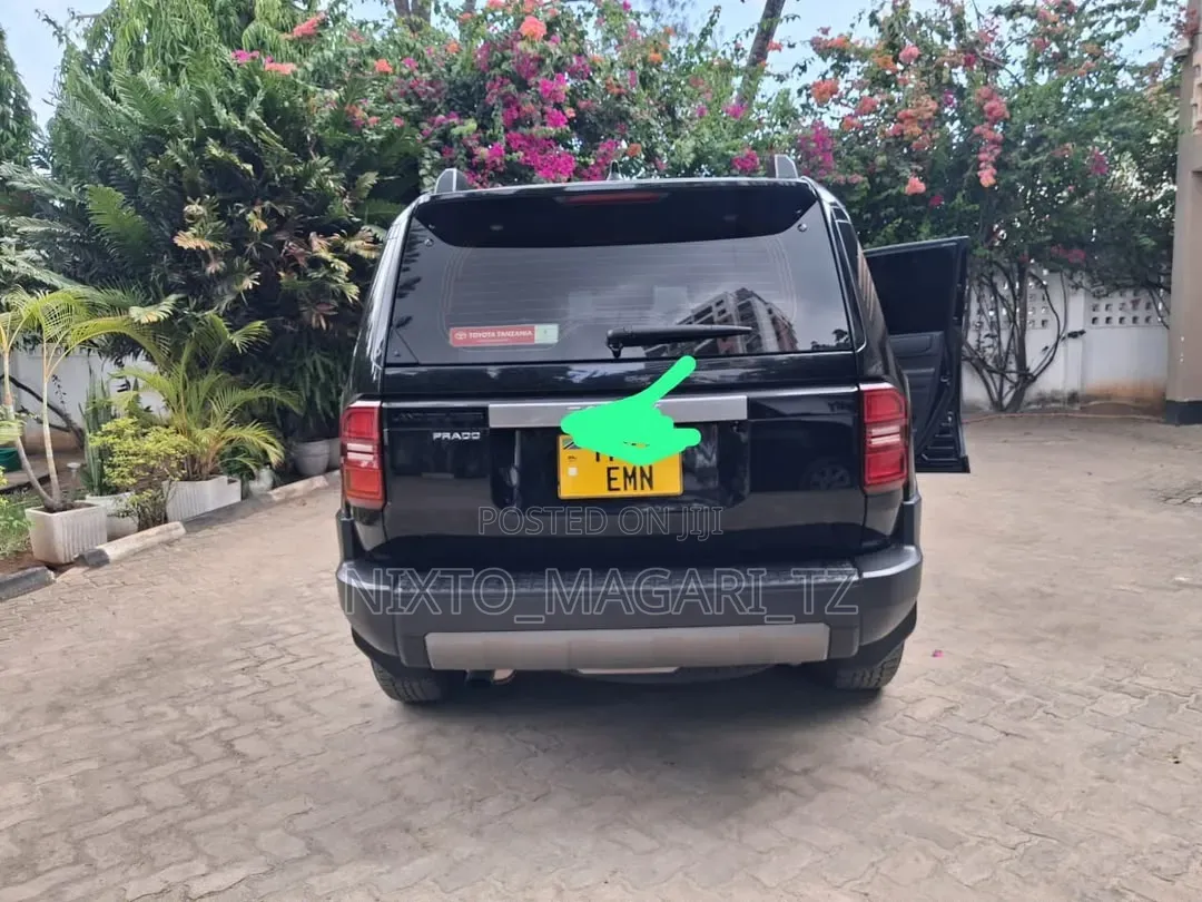 Toyota Land Cruiser Prado 2025 Black