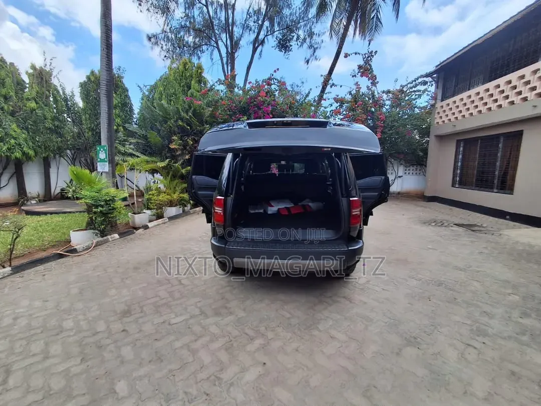 Toyota Land Cruiser Prado 2025 Black