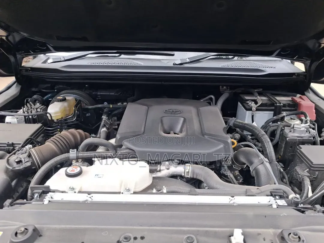 Toyota Land Cruiser Prado 2025 Black