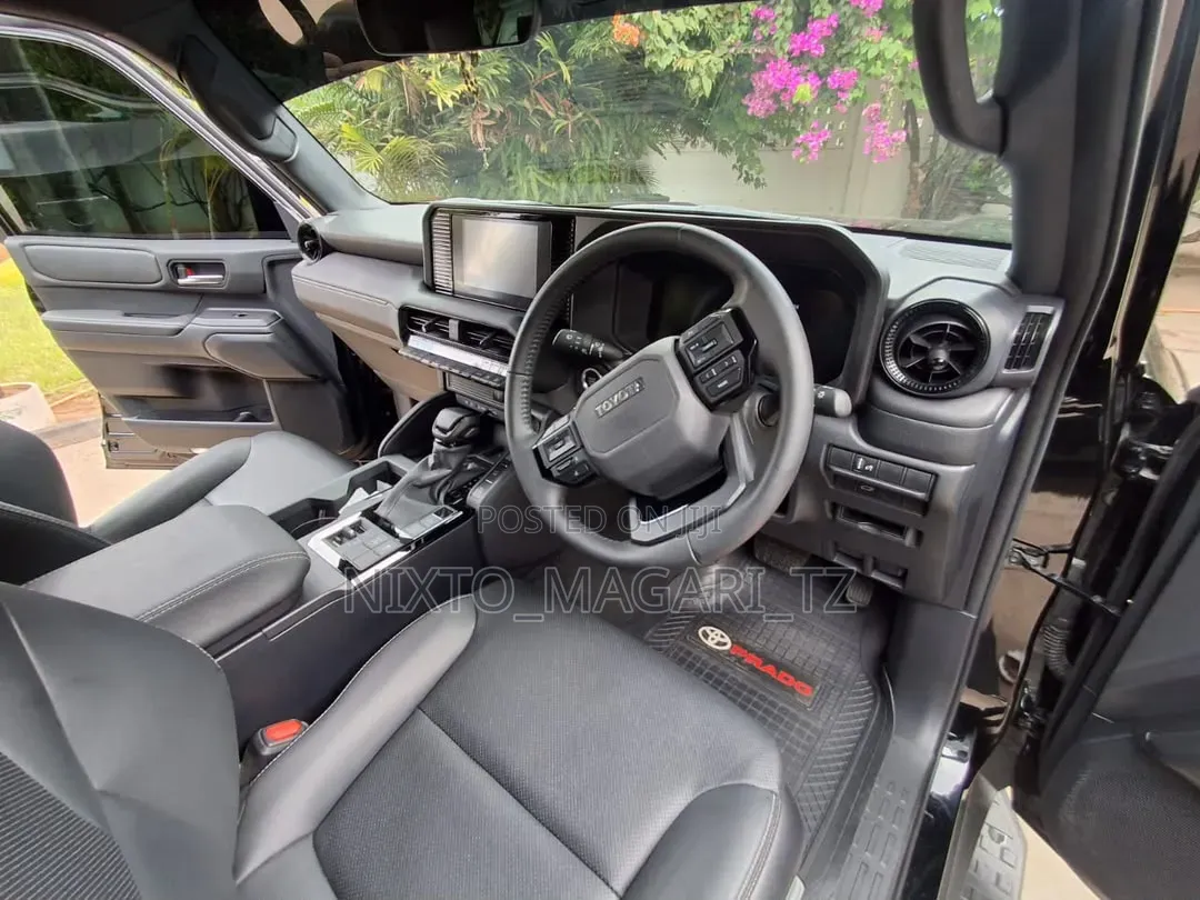 Toyota Land Cruiser Prado 2025 Black