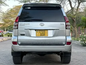 Toyota Land Cruiser Prado 2004 Silver