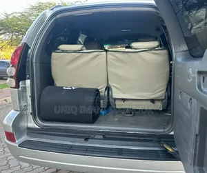 Toyota Land Cruiser Prado 2004 Silver