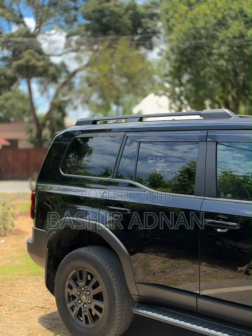 Toyota Land Cruiser Prado 2.8 2024 Black