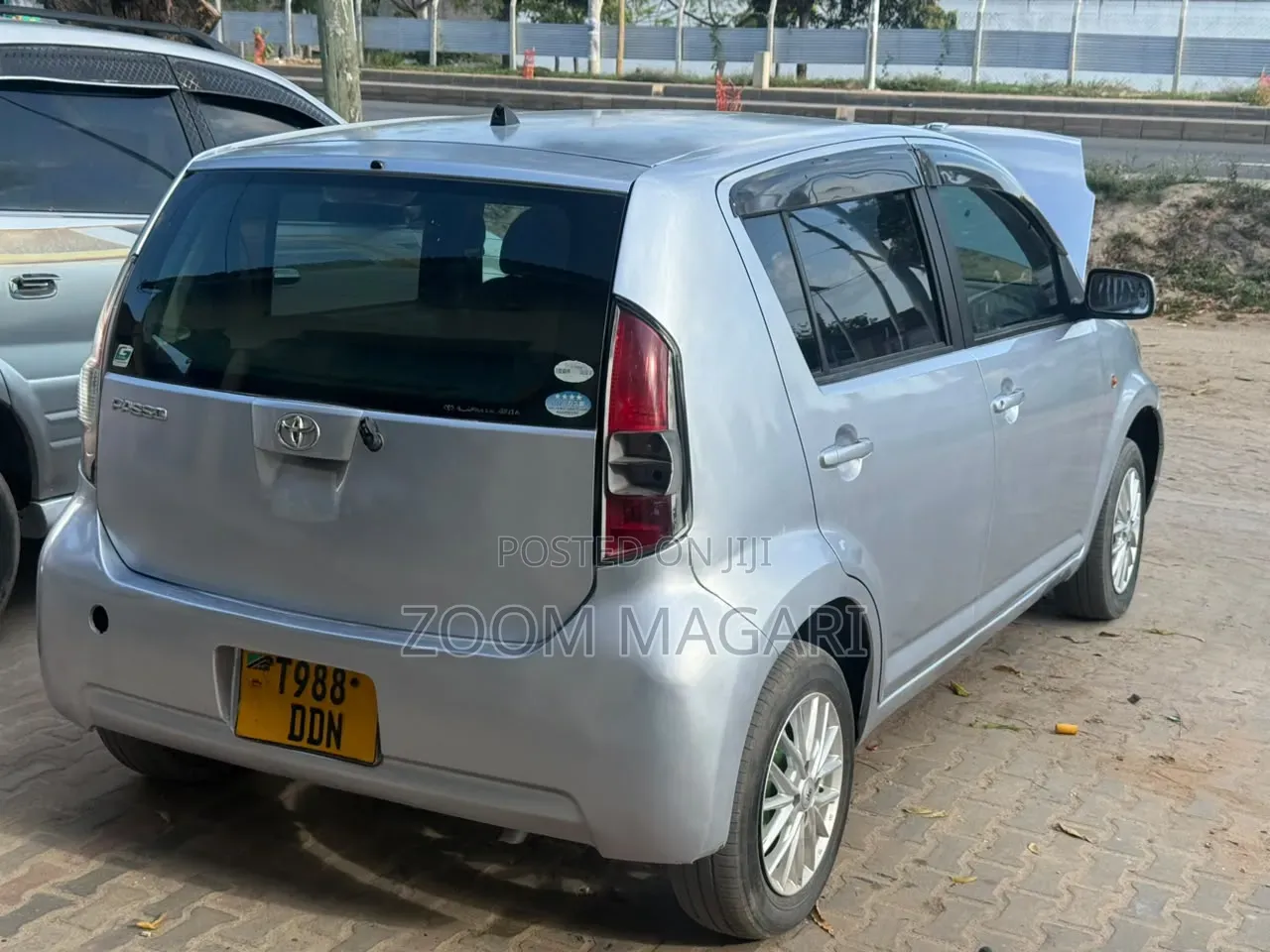 Toyota Passo 2004 Blue