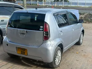 Toyota Passo 2004 Blue