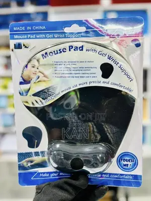 Mouse Pad With Gel Wrist Support